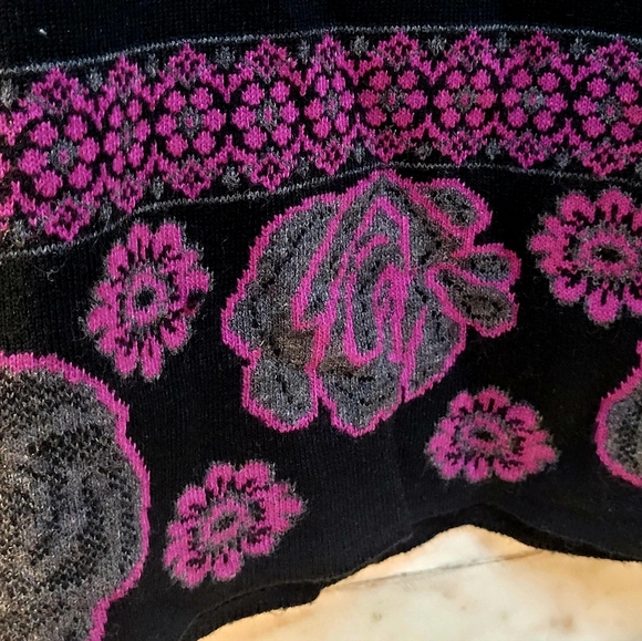 Turtle Neck Winter Wear - Picture 6 of 6